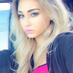 Meet your Posher, Gabriella